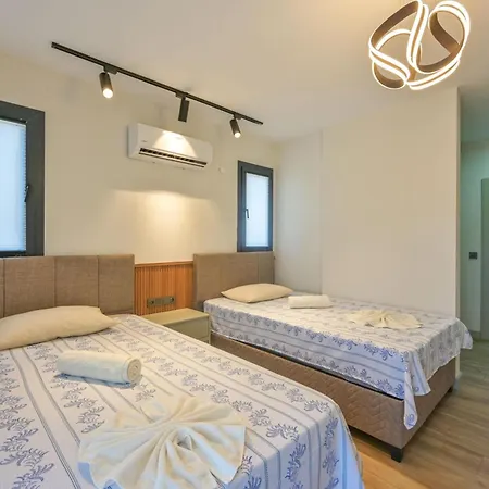 Defne - Stunning New Luxury For 8 In