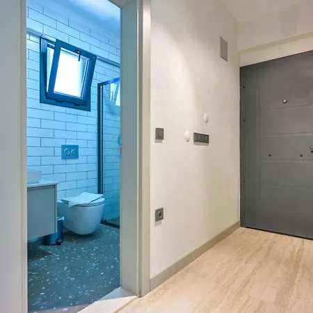 Defne - Stunning New Luxury For 8 In Villa *