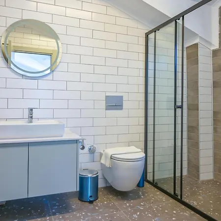 Defne - Stunning New Luxury For 8 In Villa *