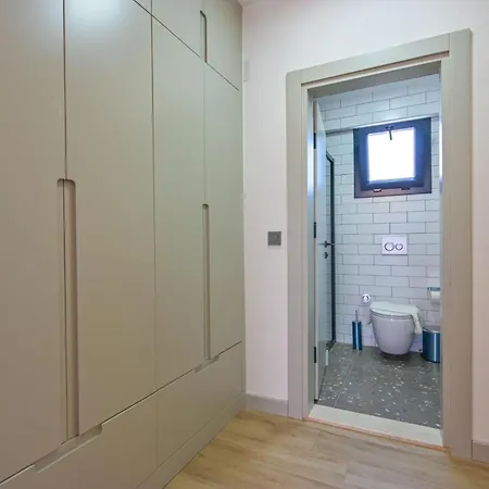 Defne - Stunning New Luxury For 8 In *