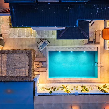 Defne - Stunning New Luxury For 8 In Villa Fethiye