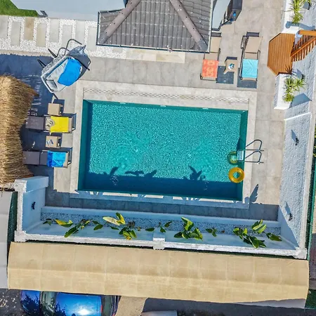 Defne - Stunning New Luxury For 8 In Villa